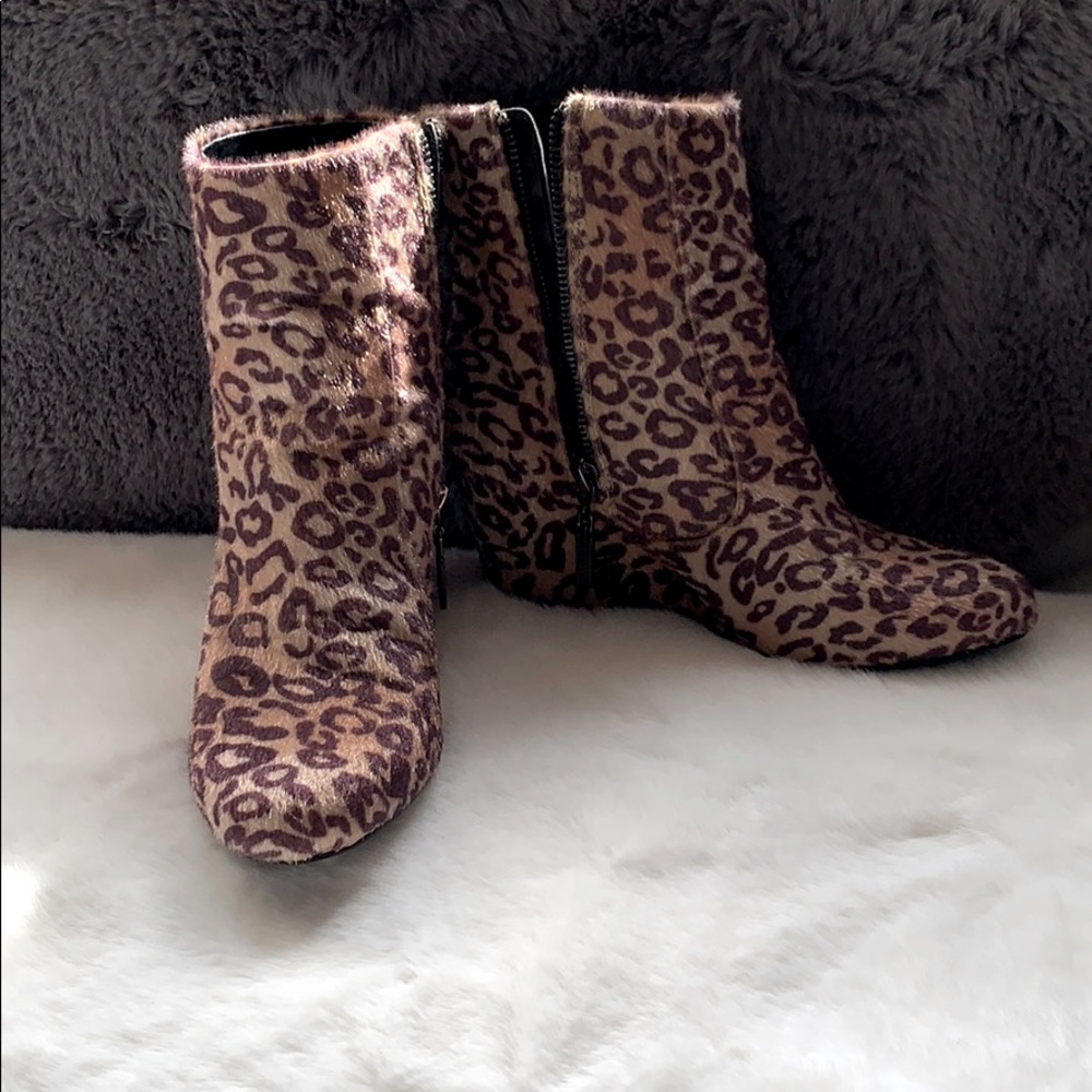 Wedgebooties “Jessica” size 6